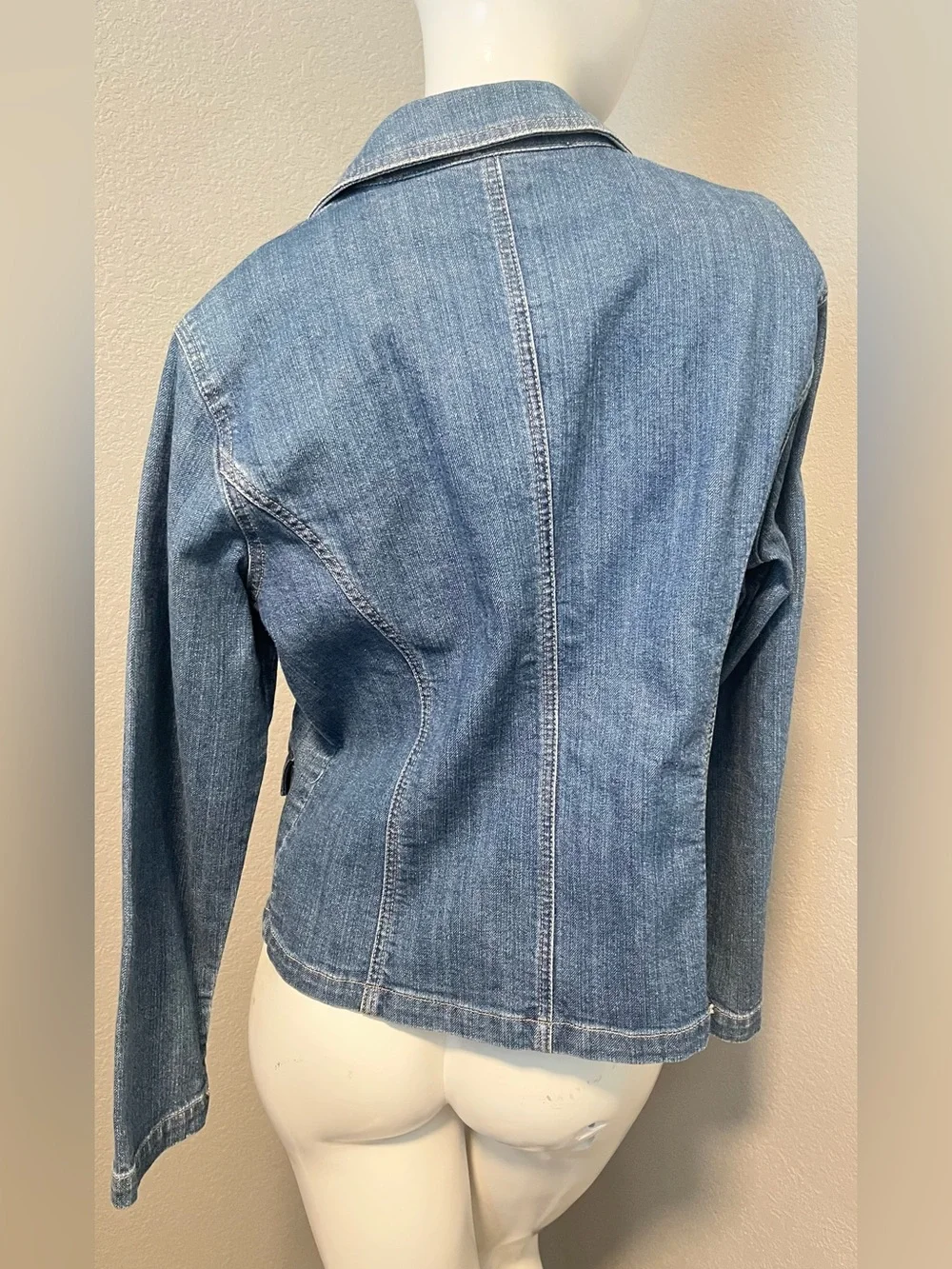 NWT Women’s CHICO”S Platinum Light Wash Blue Denim Jean Blazer Jacket Size 1- S - Picture 8 of 14